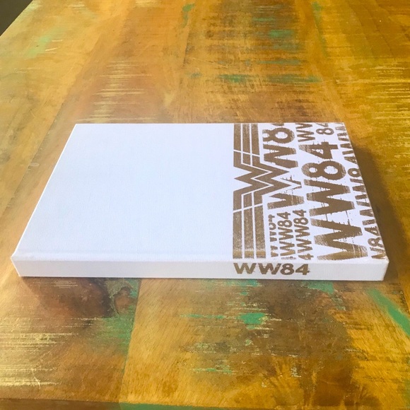 DC Comics Wonder Woman Notebook Cloth Cover NWT - Picture 6 of 10